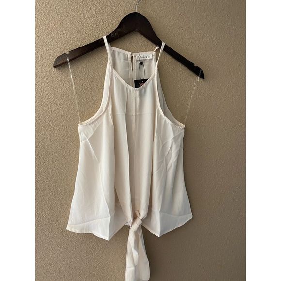 🆕Cream Bottom tie blouse - Picture 4 of 4